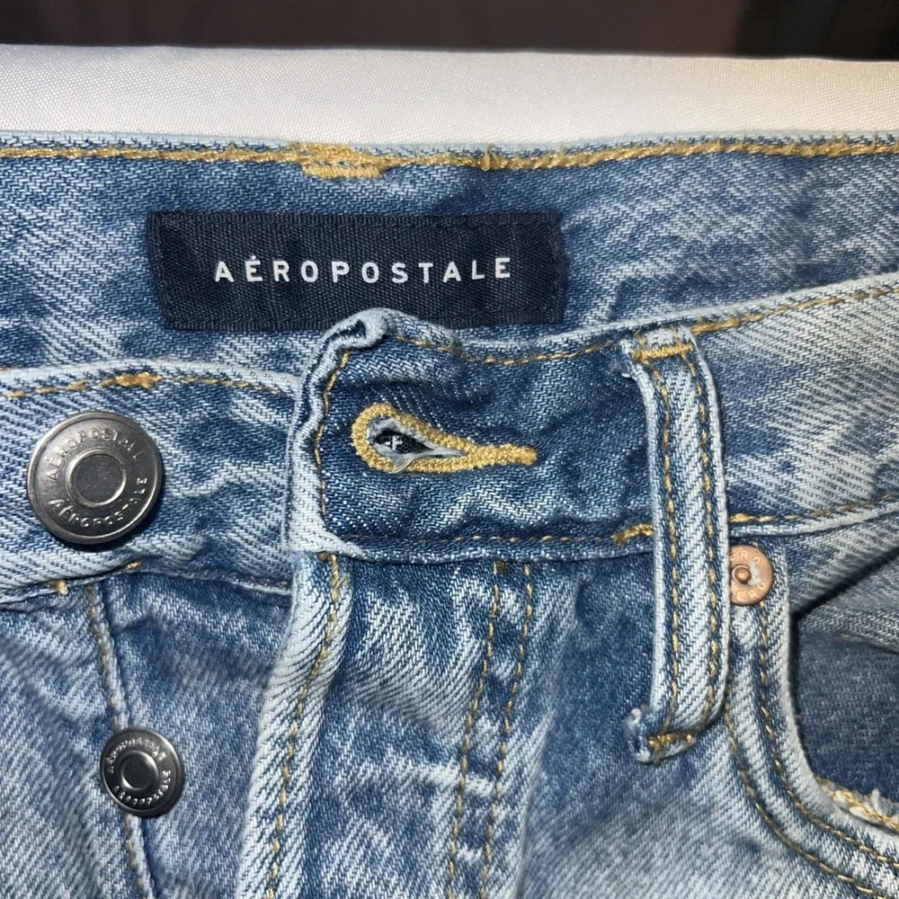 Aeropostale Jean Shorts Women's Size 8 Distressed Denim 90s high rise cut off 74